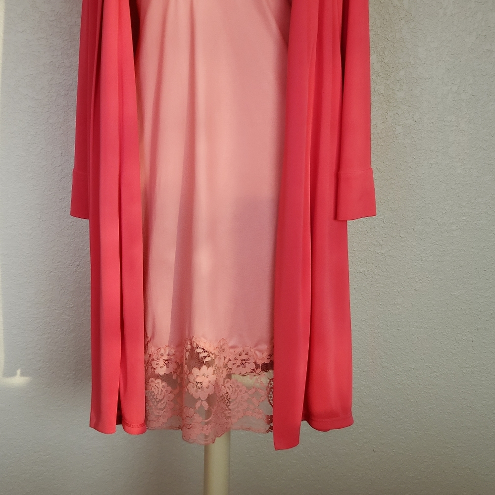 Pink Natori Robe - Picture 14 of 15